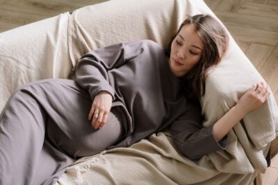 Symptôme grossesse : les premiers signes et leur fiabilité